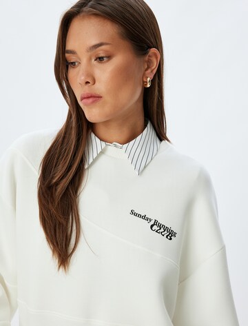 Koton Sweatshirt in White