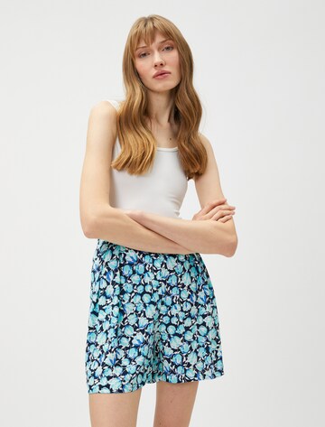 Koton Regular Shorts in Blau