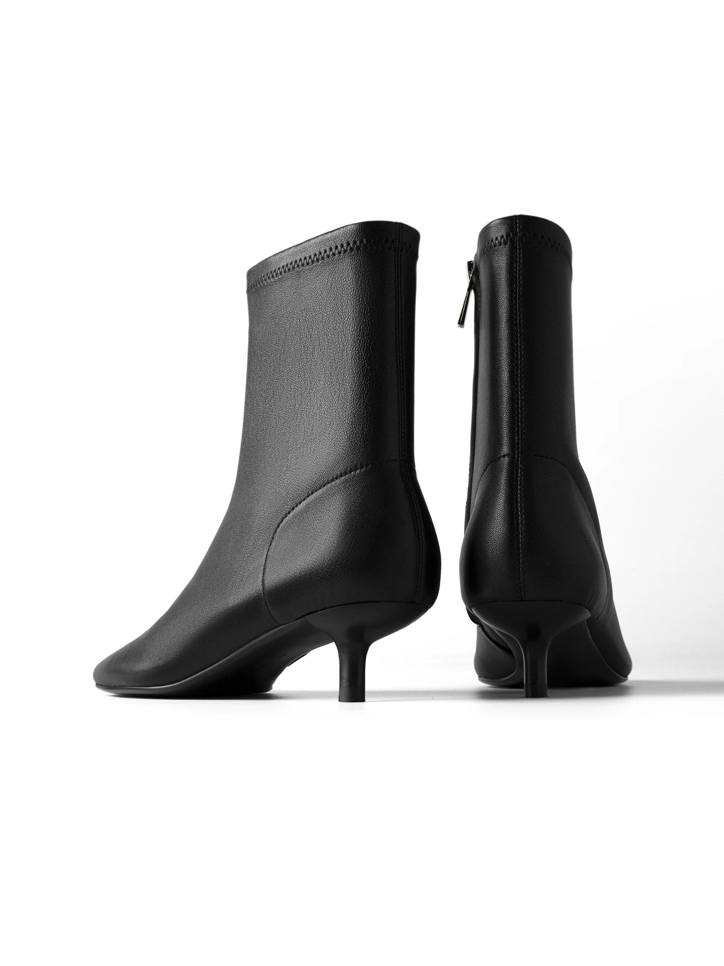 L37 HANDMADE SHOES Kotníkové boty 'YET UNKNOWN' – černá