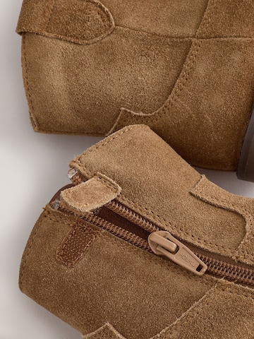 Next Stiefel in Braun