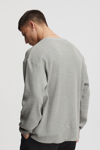 !Solid Sweatshirt in Grau