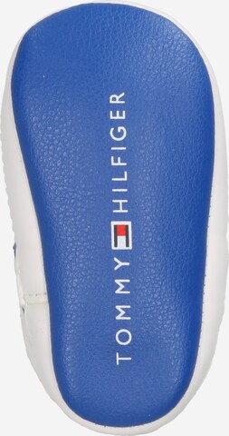 Sneaker de la TOMMY HILFIGER pe alb