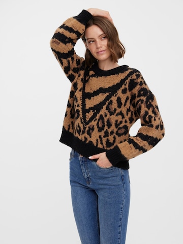 VERO MODA Sweater in Brown: front