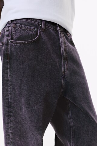 Pull&Bear Baggy Farkut värissä musta