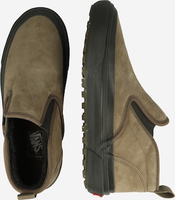 Scarpa slip-on di VANS in marrone