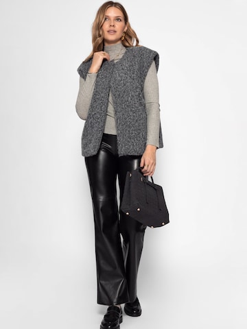 SASSYCLASSY Shirt in Grey