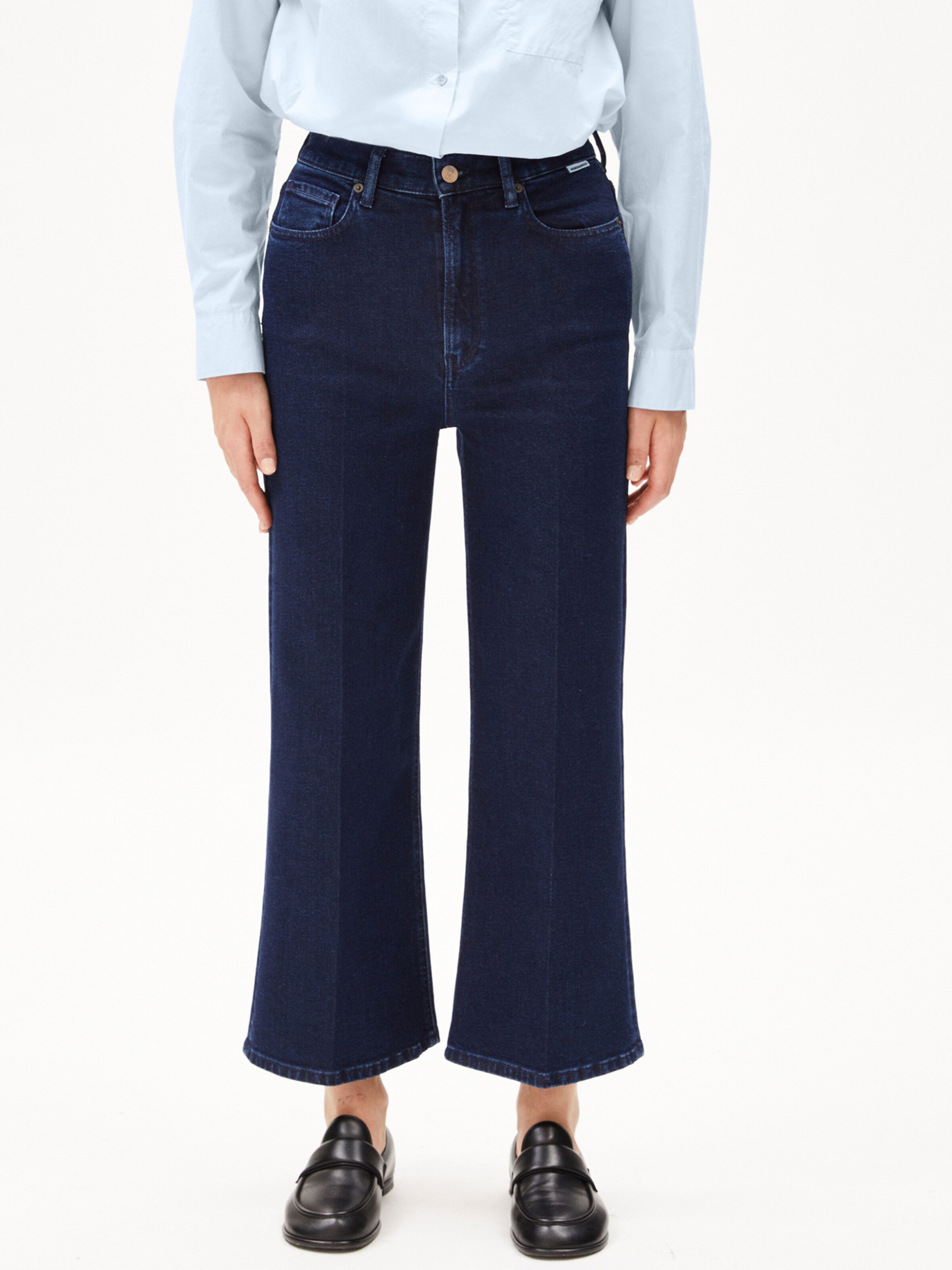 ARMEDANGELS Skinny Jeans 'MURLIAA CROPPED' in White: front