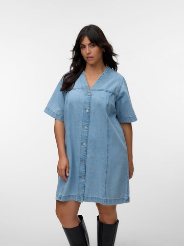 Vero Moda Curve - Vestido 'VMCFONDA' en azul: frente