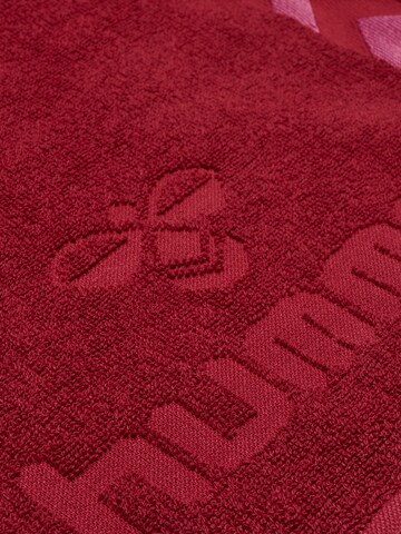 Hummel Towel in Red