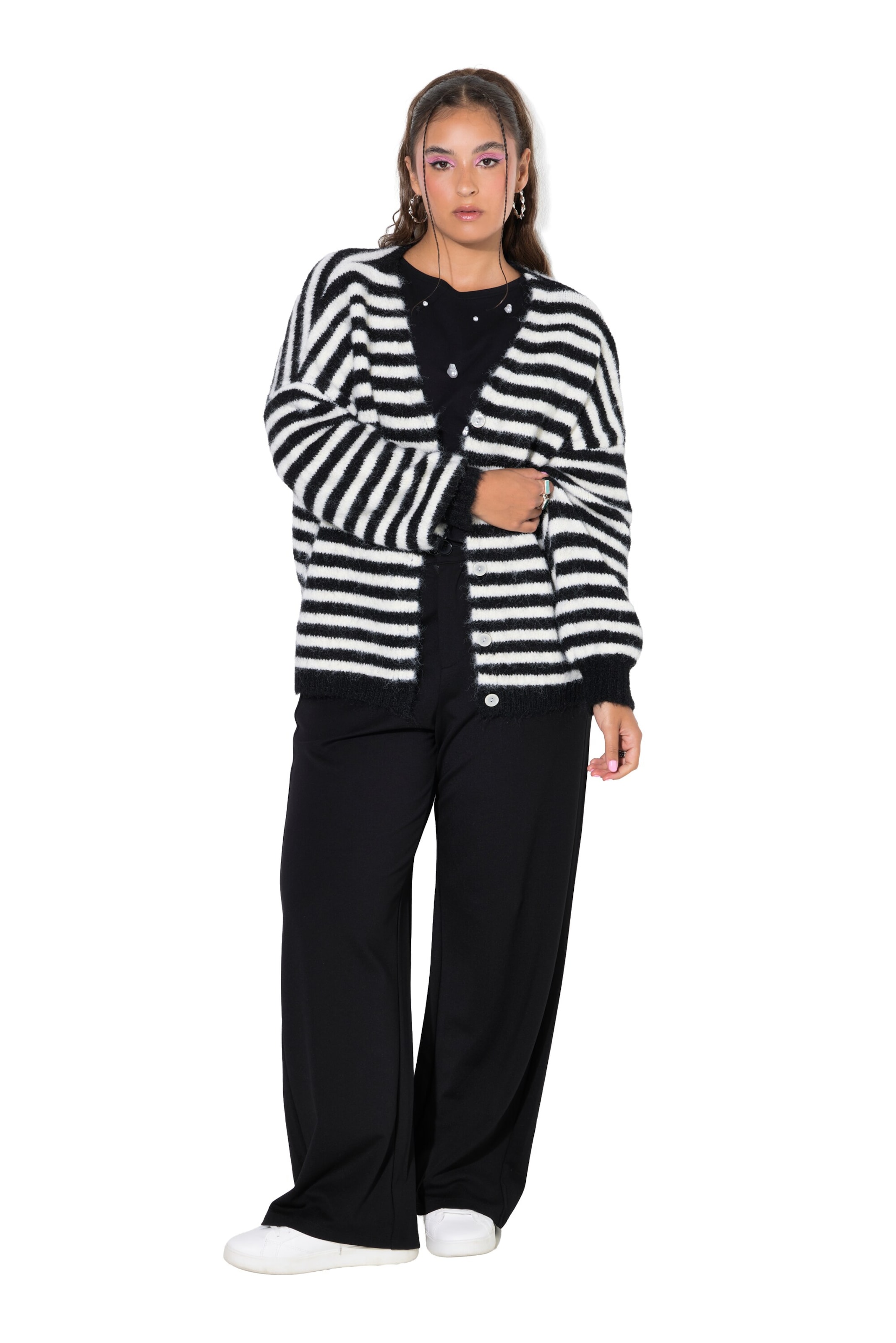 Studio Untold Knit cardigan in Black: front