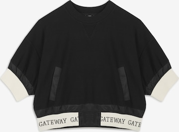 Twist Sweatshirt in Black: front