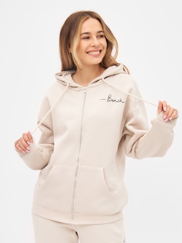 BENCH Zip-Up Hoodie 'JAYLA' in White: front
