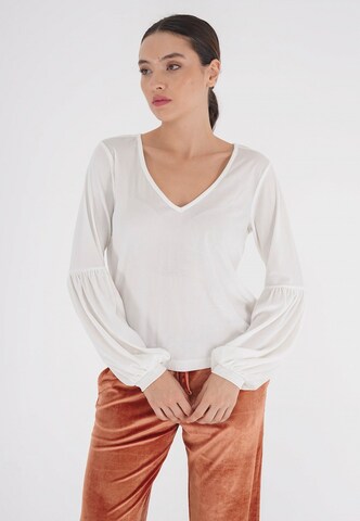 FRESHLIONS Shirt 'Viveka' in White: front
