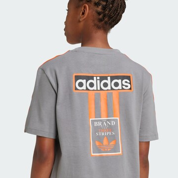 ADIDAS ORIGINALS Performance shirt in Grey