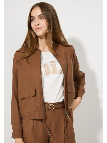 MORE & MORE Between-Season Jacket in Brown: front