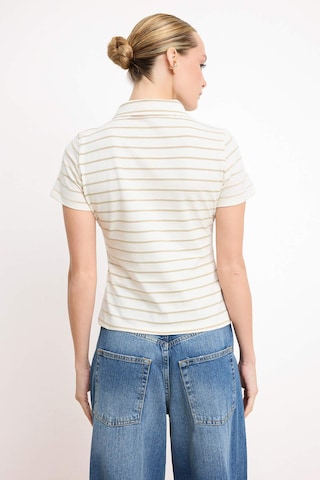 Trendyol - Camiseta en blanco