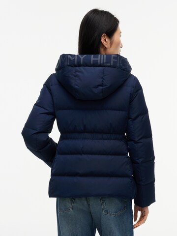 TOMMY HILFIGER - Chaqueta de invierno en azul: frente