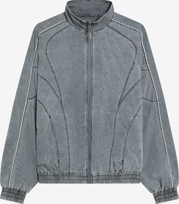 Bershka Välikausitakki värissä harmaa: etupuoli