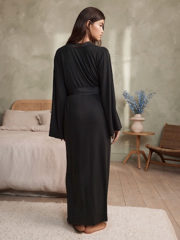 B by Ted Baker Badkappa lång i svart