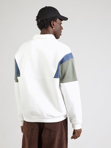 Kaotiko Sweatshirt 'HARRY' in Beige