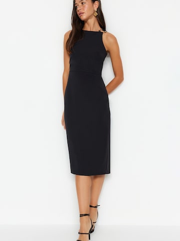 Trendyol Kleid in Schwarz