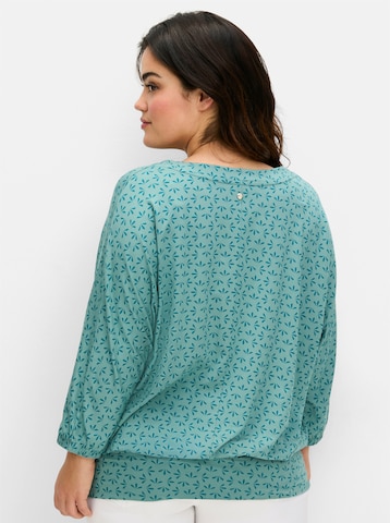 SHEEGO T-shirt i grön