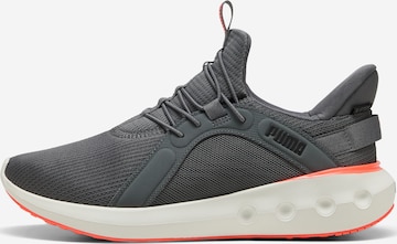 Chaussure de course PUMA en gris : devant