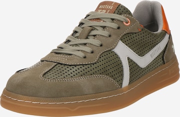 Baskets basses MUSTANG en vert : devant