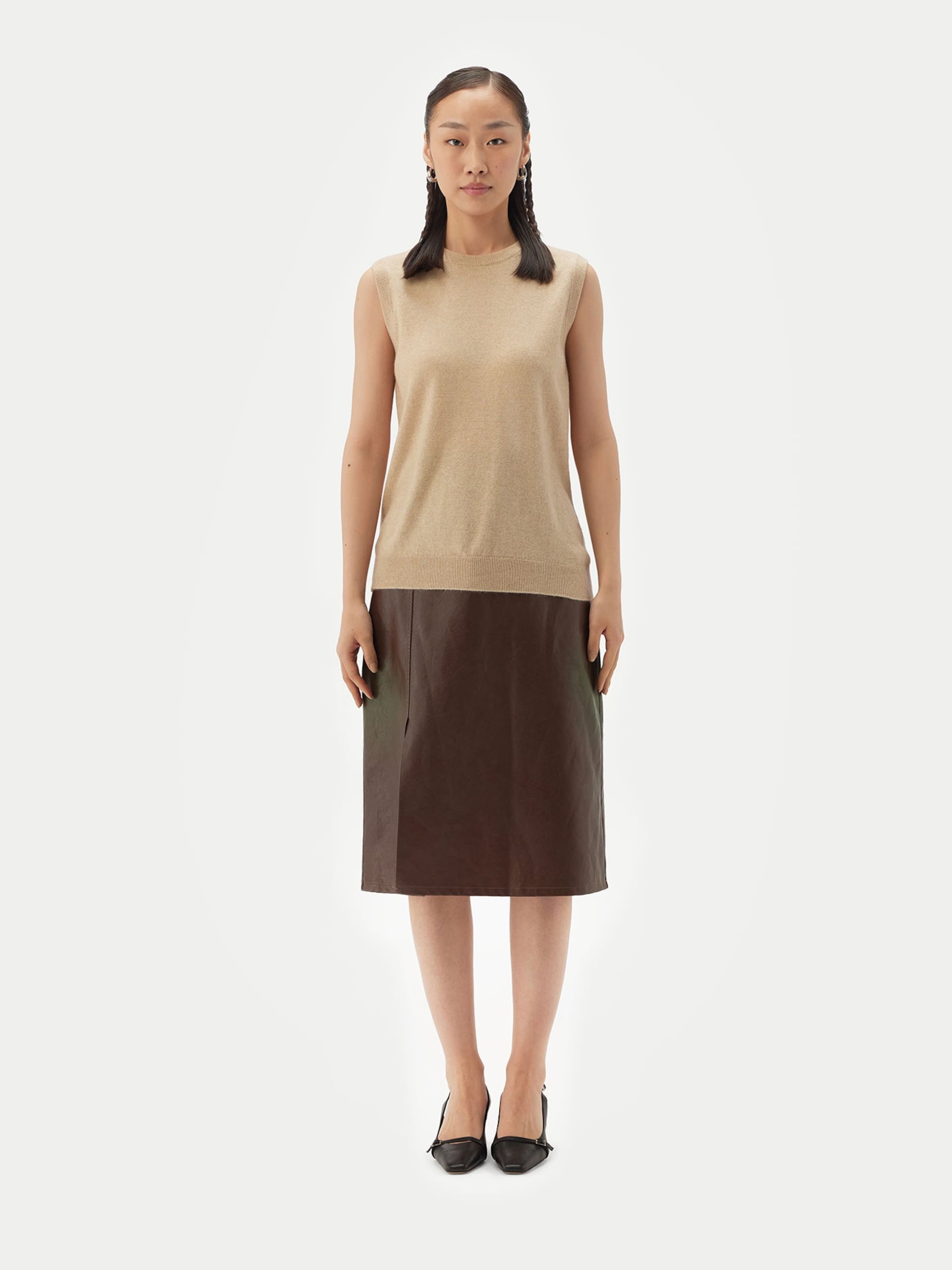 GOBI Cashmere - Chaleco de punto 'Women's Essential Cashmere Crewneck Vest' en beige