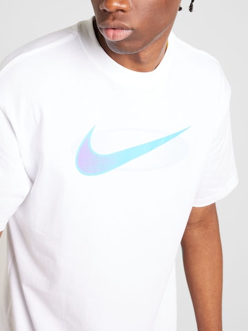 Tricou de la Nike Sportswear pe alb