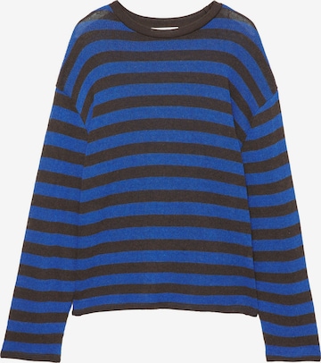 Pulover de la Pull&Bear pe albastru: față