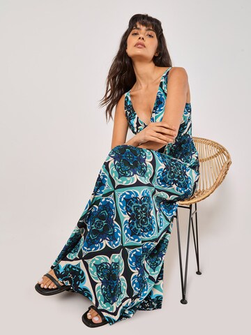 Robe ' ' Apricot en bleu