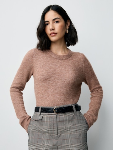 Next Pulóver - barna: elől