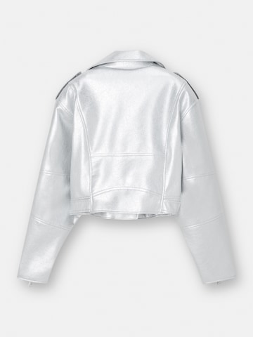 Pull&BearPrijelazna jakna - srebro boja