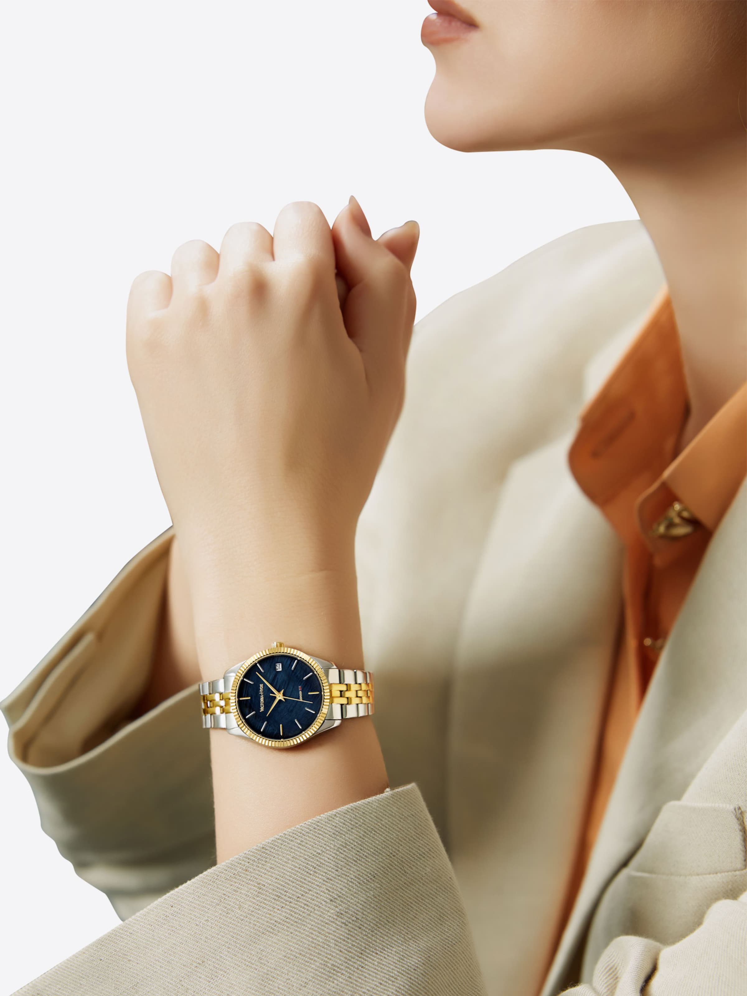 Victoria Hyde Analog Watch in Gold