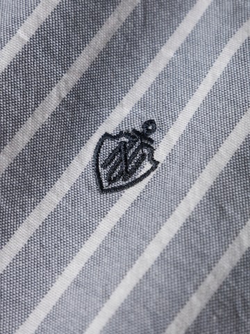 NAME IT - Ajuste regular Camisa en gris