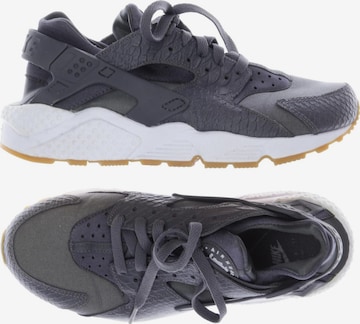 NIKE Sneaker 39 in Grau: Vorderseite