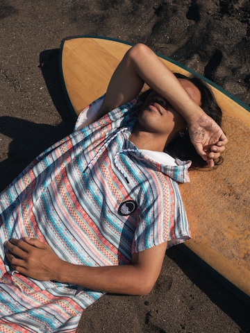 woodsandwaves - Albornoz corto 'Surf-Poncho' en Mezcla de colores
