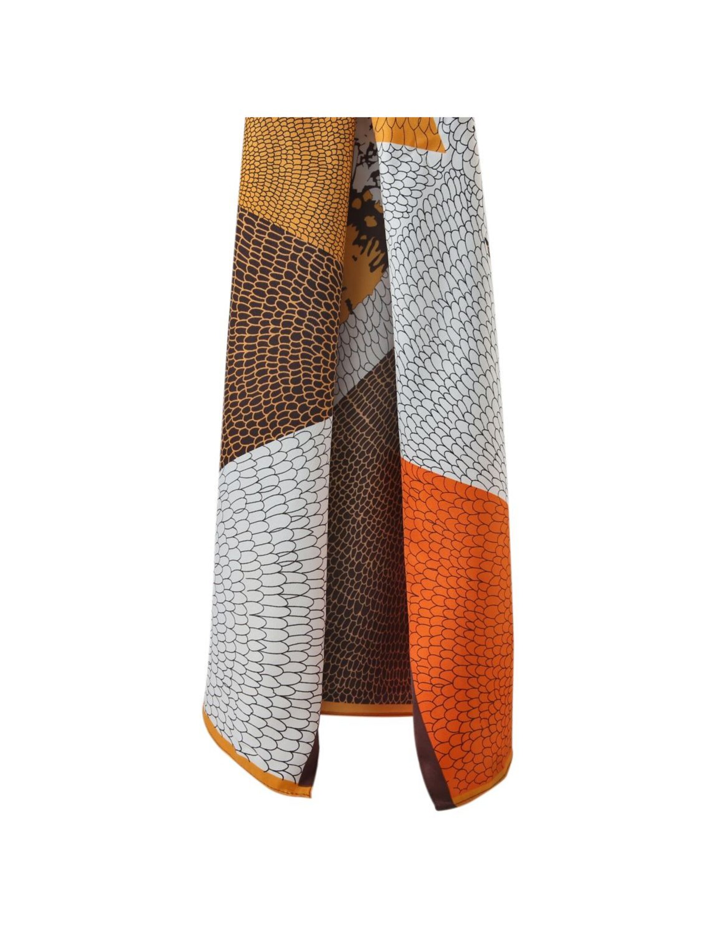 Sciarpa 'Grand carré de Soie Snake Zoé' di alberto cabale in arancione