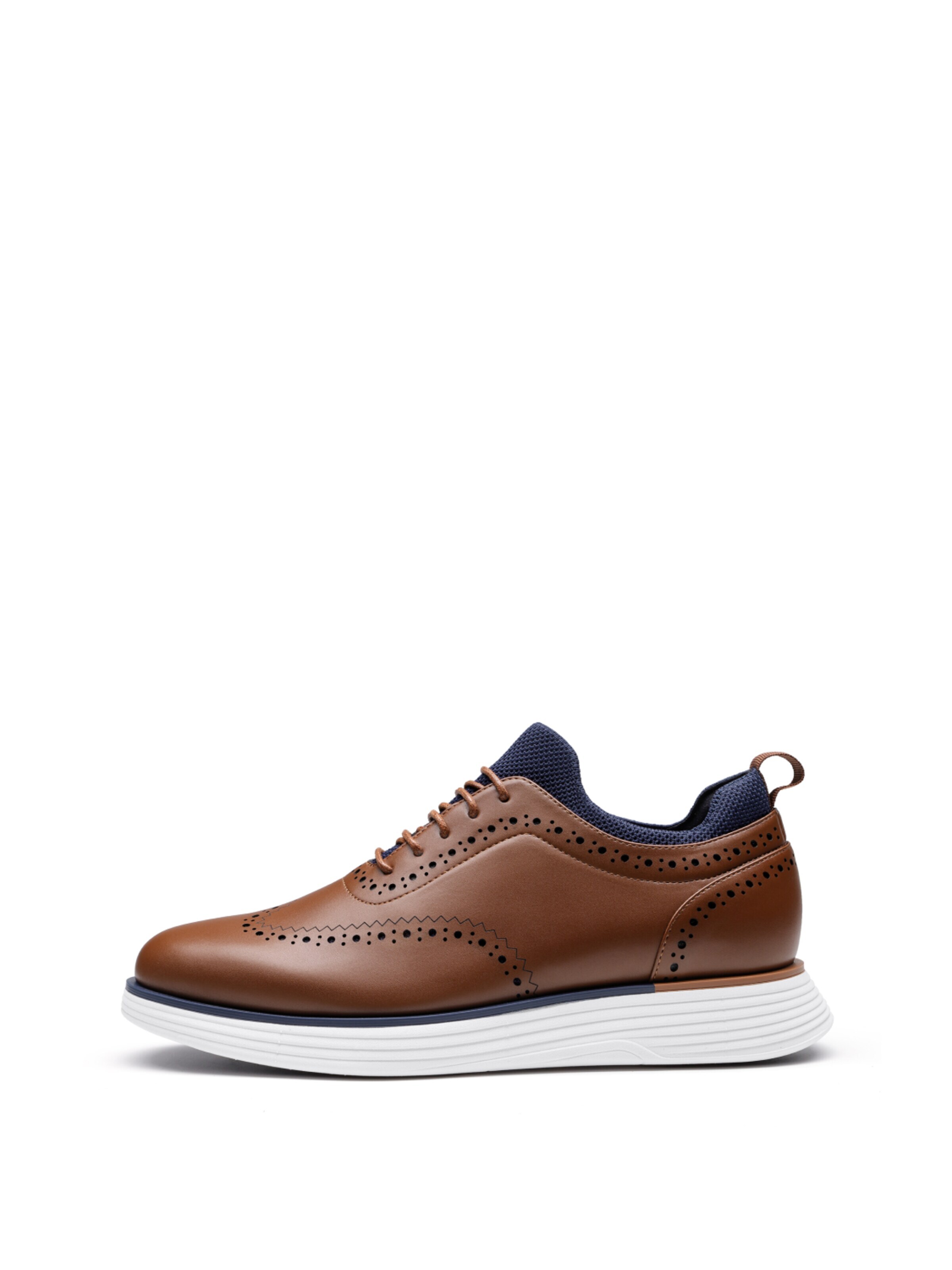 Scarpa stringata di Bruno Marc in marrone