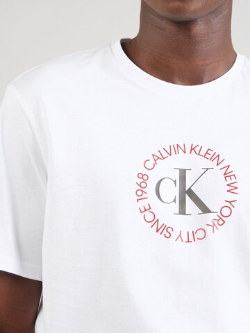 T-Shirt Calvin Klein Jeans en blanc