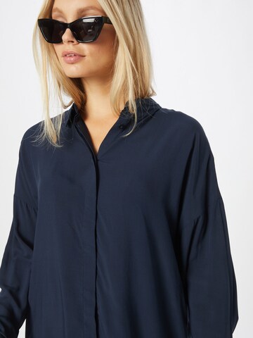 Soft Rebels Bluse in Blau