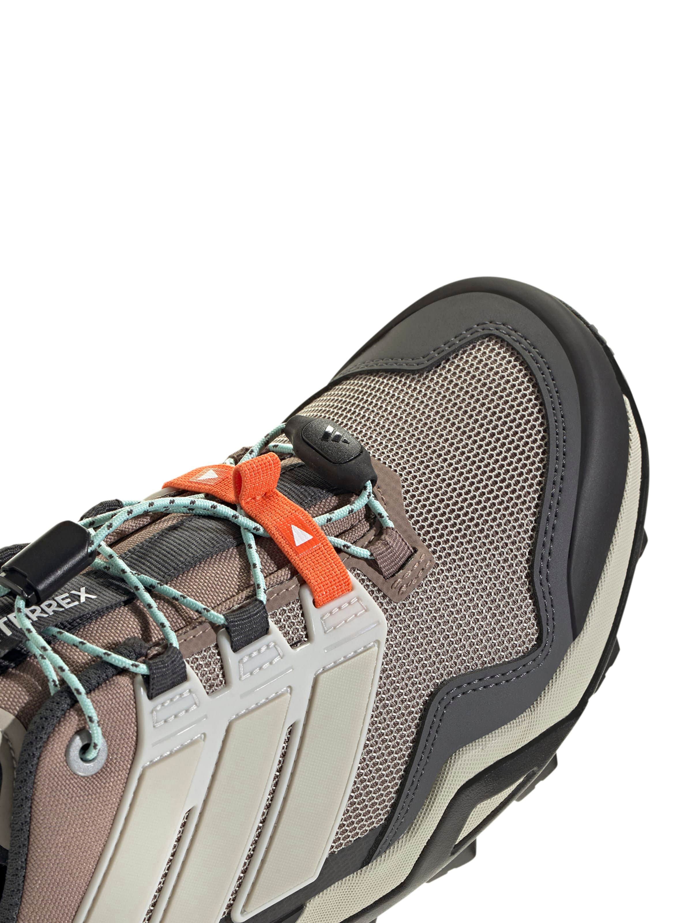 Chaussure basse 'SKYCHASER' ADIDAS TERREX en marron