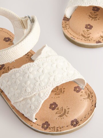 Next Sandal i vit