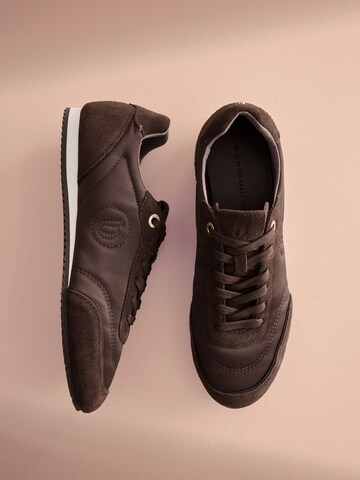 B by Ted Baker Sneaker in Braun