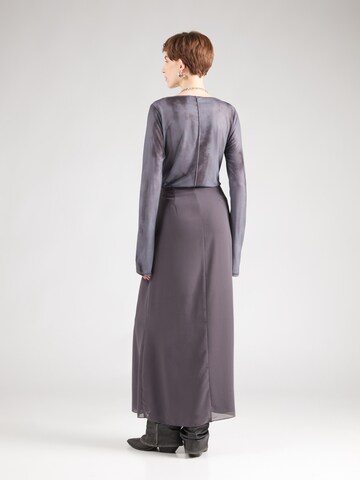Monki - Falda en gris