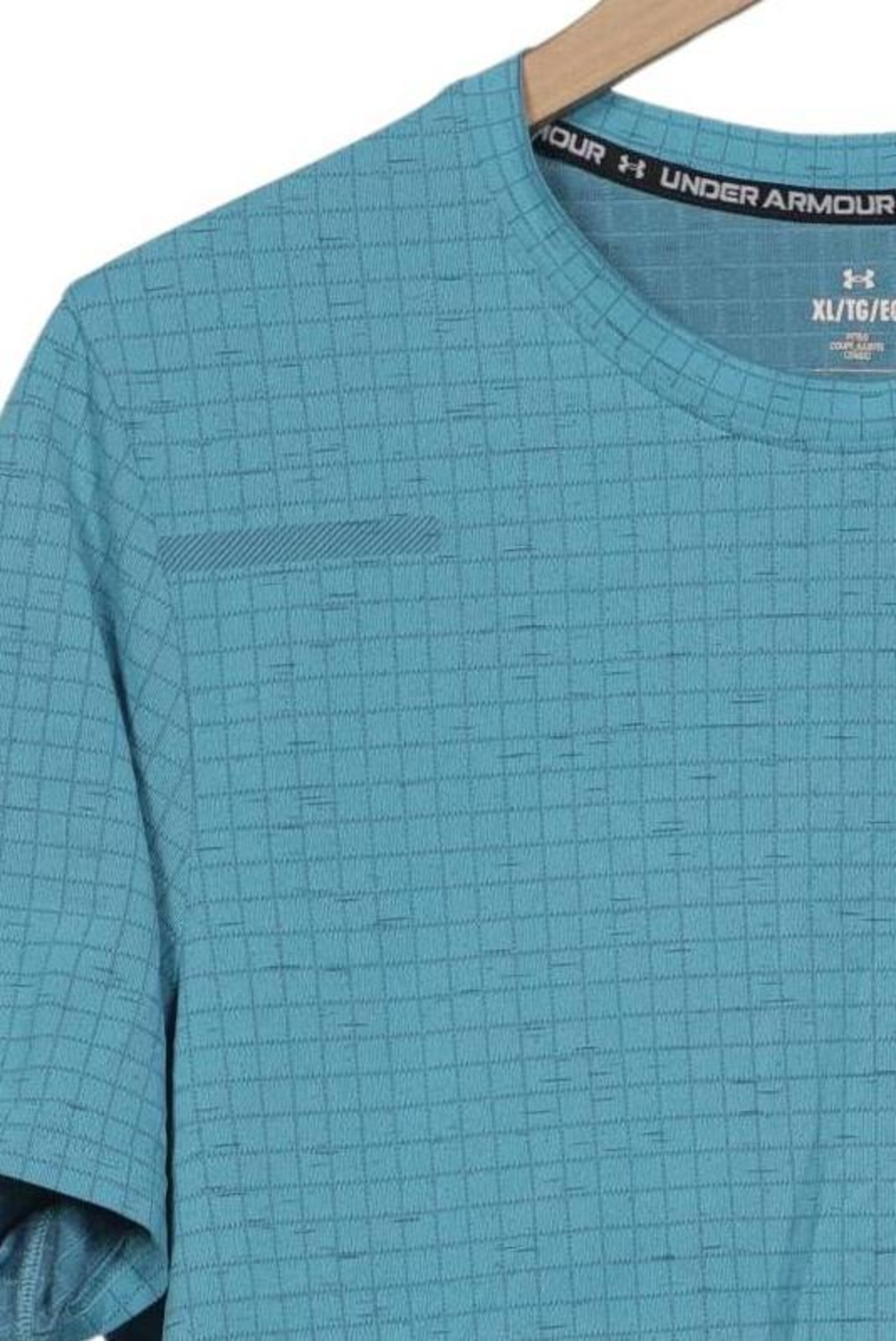 UNDER ARMOUR Shirt in XL in Green