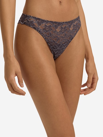 String Hanro en gris