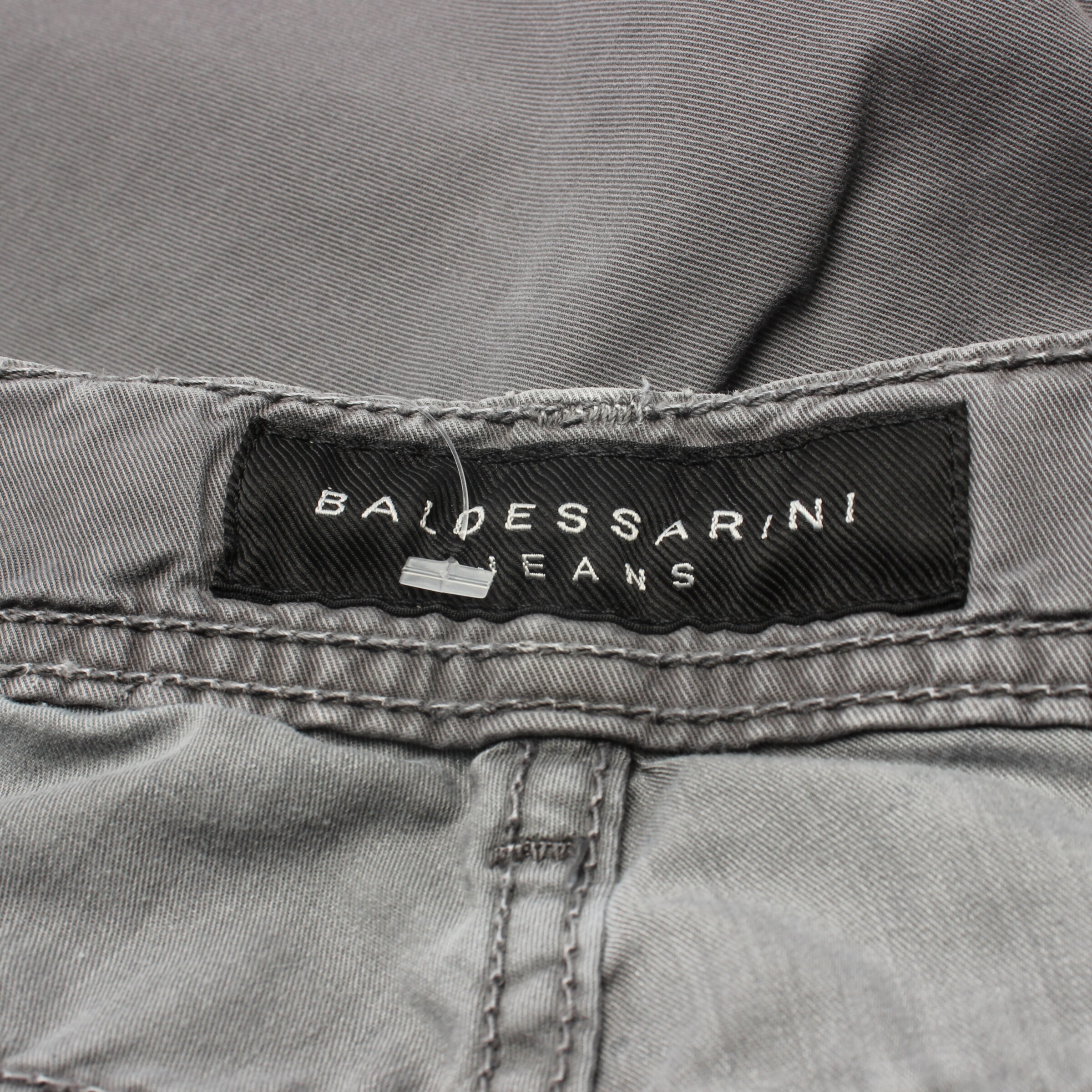 Baldessarini Jeans in 29-30 in Grey
