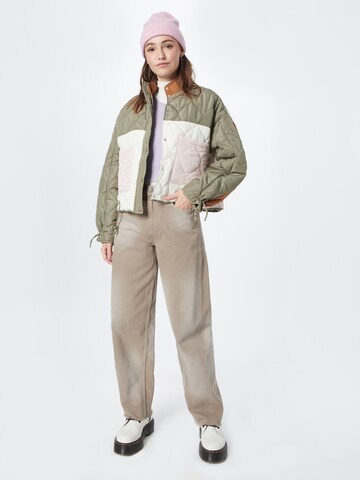 Coster Copenhagen Overgangsjakke 'Patchwork padded jacket' i grøn